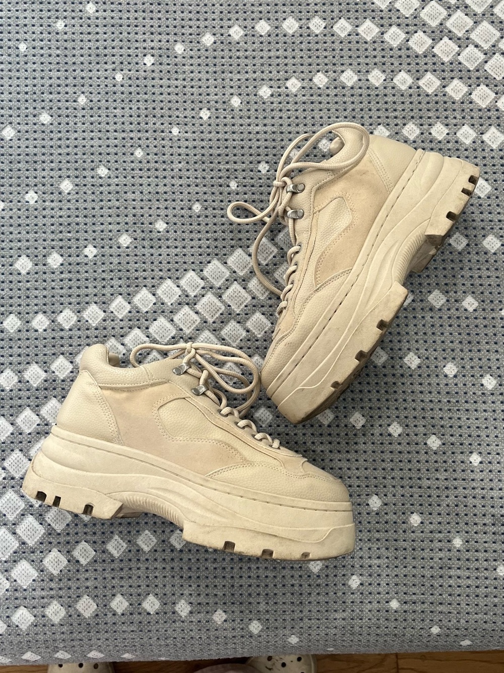 Women’s Chunky Platform Sneakers in Beige Forever 21